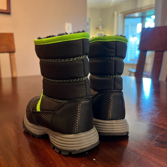 Winter Boots Size 6 Little Kid - Picture 5 of 5